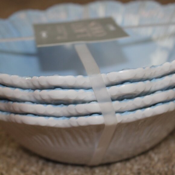 Soho Loft Melamine Bowls 8" Cereal Soup Light Blue Scalloped Edge Set of 4 NWT - Picture 5 of 6